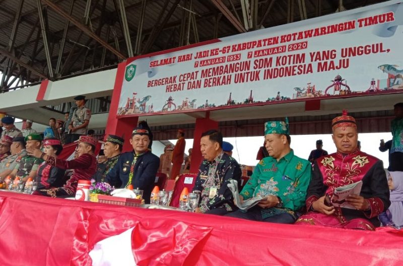 Enam Kades Dilantik di Areal Persawahan