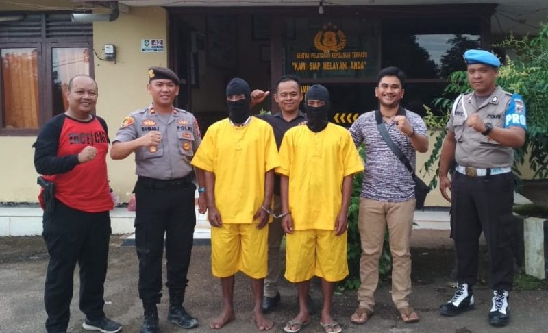 Polisi Peduli Korban Kebakaran Desa Muara Sumpoi