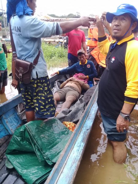 Serang Korban Gunakan Palu, Pencuri Dihakimi Warga dan Diikat ke Tiang Listrik