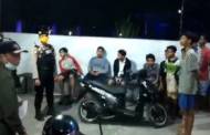 Tim Gabungan Bubarkan Warga Nongkrong di Cafe dan Angkringan
