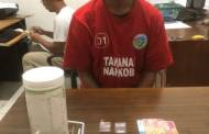 Digerebek Polisi, Petani Buang Paketan Sabu ke Kolong Rumah