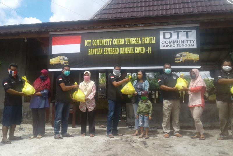 Peduli Dampak Covid-19, DTT Communitty Cokro Tunggal Bagikan Ratusan Paket Sembako