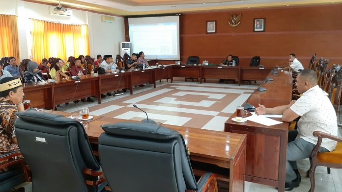 Diduga Tabung Gas Meledak, Tiga Rumah Kayu Hangus