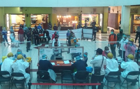 Evaluasi Pembagian BLT yang Menimbulkan Kerumunan