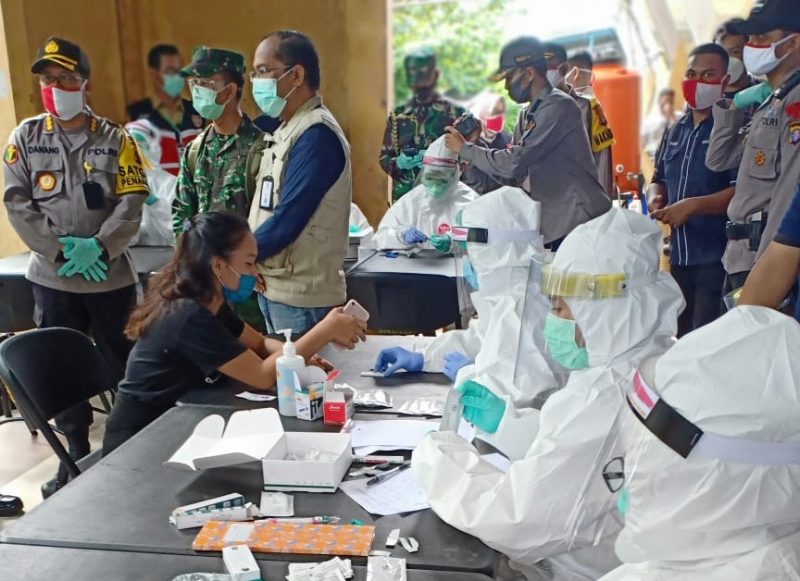 Diduga Cemburu Kekasih Diajak Jalan, Pria Ini Tusuk Korban Gunakan Pisau
