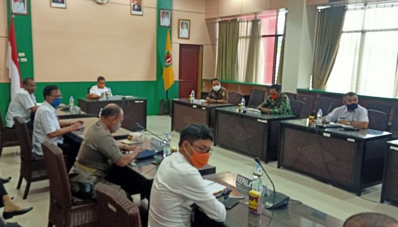 Teras Narang Bantu 1.000 Masker N-95 untuk RSUD Kasongan