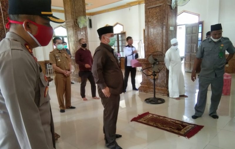 Cegah Penyelewengan, Kapolsek Sumbar Dampingi Langsung Penyaluran BLT-DD