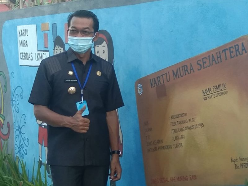 Peduli Dampak Covid-19, Polsek Sumbar Bagikan Beras untuk 49 KK