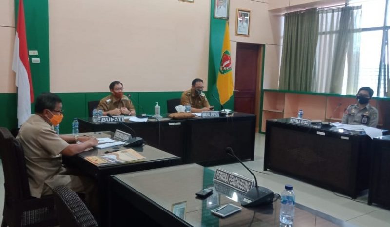 Batalyon Dhira Brata Bantu 200 APD kepada Tim Medis