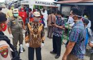 Pedagang dan Pengunjung Pasar Kereng Pangi Jalani Rapid Tes Massal