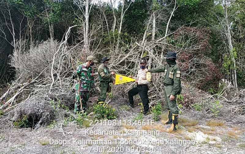 Bhabinkamtibmas Bersama Tim Terpadu Patroli Cegah Karhutla
