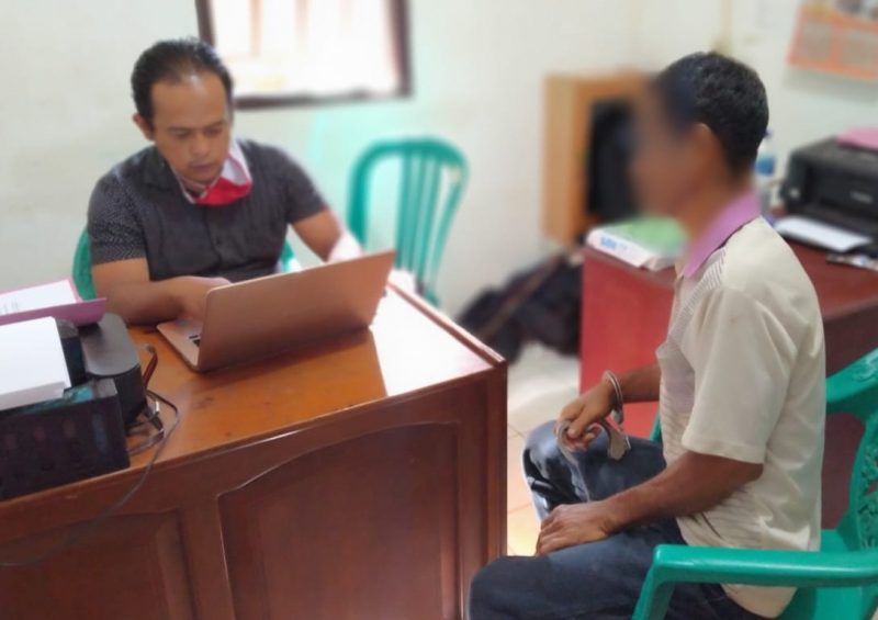 Lagi Asik Nyabu, Dua Pengedar Disergap Polisi di Sebuah Pondok
