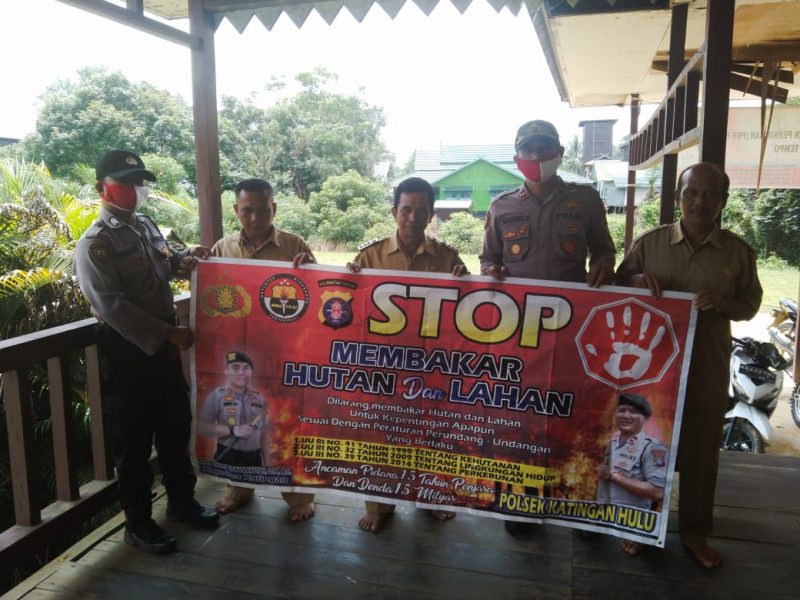 Gubernur Serahkan Bantuan 20 Ekor Hewan Kurban untuk Kabupaten Katingan