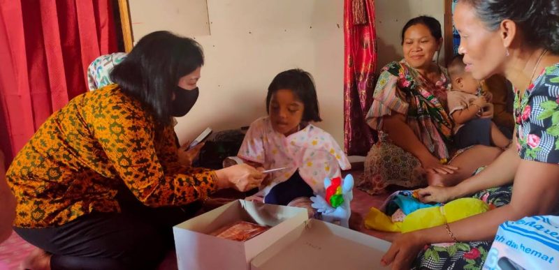 Merasa Prihatin, Ketua DPRD Kunjungi Bocah Korban Anirat