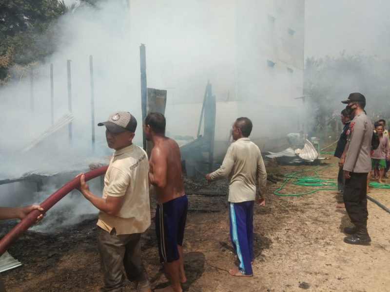 Tabung Gas Meledak, Empat Bangunan Terbakar, Kerugian Capai Rp600 Juta