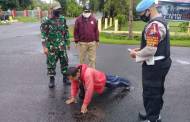 Tidak Pakai Masker, Sanksinya Menyanyi Lagu Kebangsaan dan Push Up
