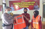 Kapolda Berikan Rompi Peliputan Bagi Jurnalis Sukamara