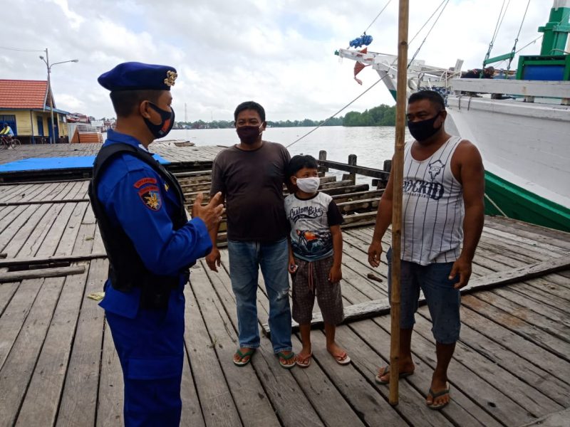 Tegakan Prokes, Polsek Hanau Bersama Koramil dan Satpol PP Gelar Operasi Yustisi