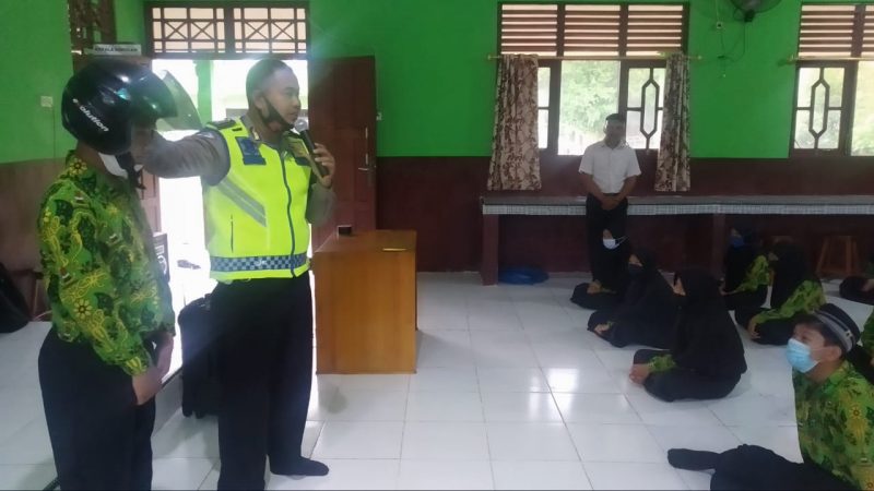 Satlantas Polres Seruyan Lakukan Penyuluhan Tata Tertib Berlalu Lintas