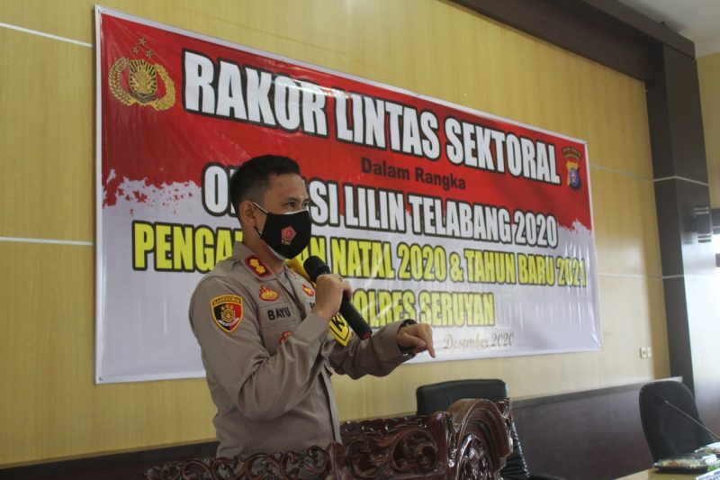 Hari Ibu, Polisi dan Bhayangkari Bagikan Vitamin kepada Ibu Hamil