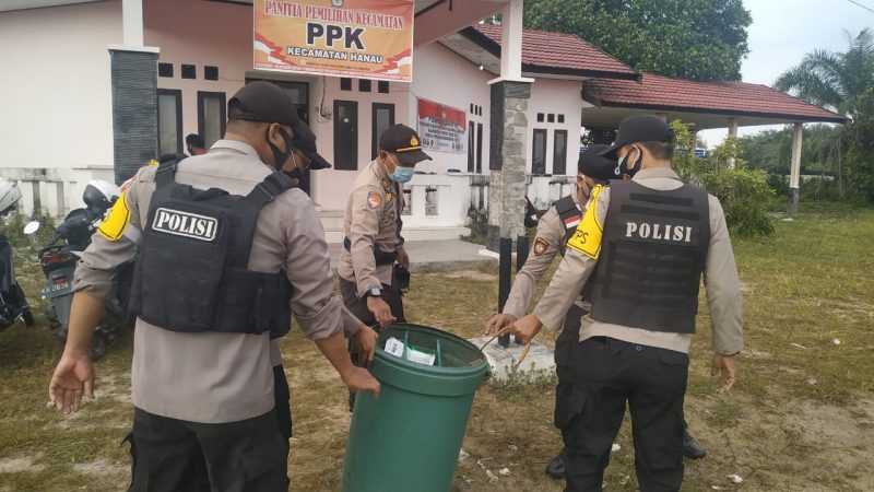 Aparat Gabungan Amankan Rapat Pleno Rekapitulasi Suara Tingkat PPK