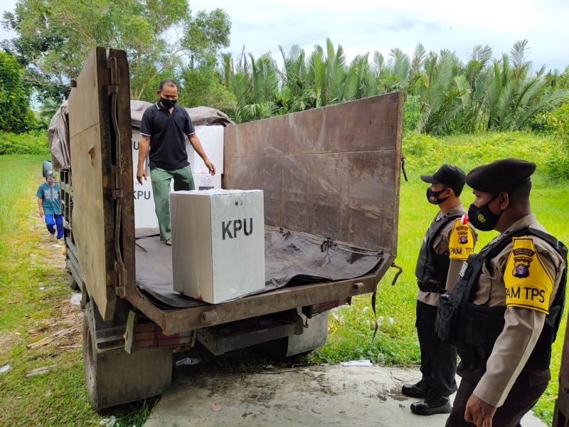 Tanah Longsor, Tiga Penambang Terkubur Hidup-hidup