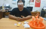 Tunggu Pembeli, Acil Idah Simpan Sabu di Bawah Rak Gelas