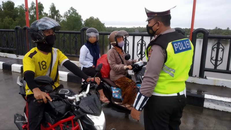 Operasi Yustisi, Polsek Seruyan Hulu Ingatkan Warga Gunakan Masker
