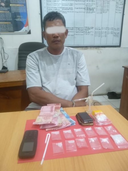 Jalin Interaksi dengan Warga Pesisir