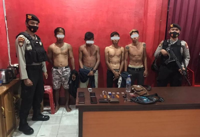 Lagi Asik Pesta Sabu, Empat Pemuda Diamankan Polisi