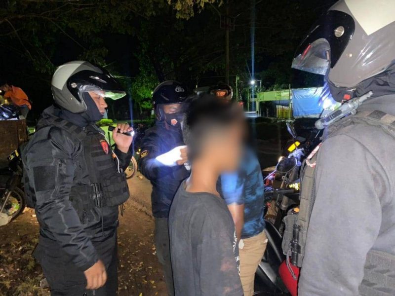 Asik Ngelem, Empat Pemuda di Hiu Putih Diamankan