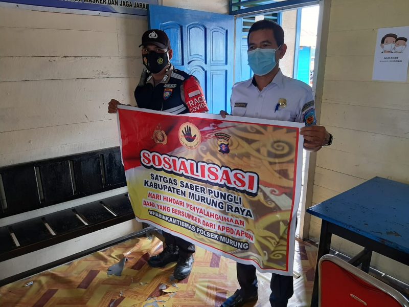 Cegah Covid-19 dengan Bagi-bagi Masker