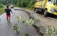Curah Hujan Tinggi, Jalan Muara Teweh - Puruk Cahu Km. 61 Rusak Berat