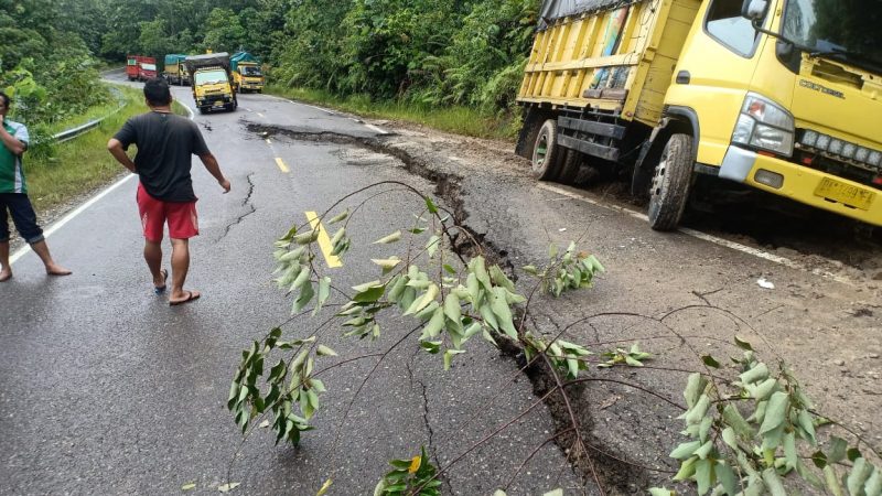 Curah Hujan Tinggi, Jalan Muara Teweh - Puruk Cahu Km. 61 Rusak Berat