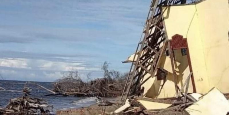Abrasi Pantai Ujung Pandaran Meluas, Musala Akhirnya Roboh
