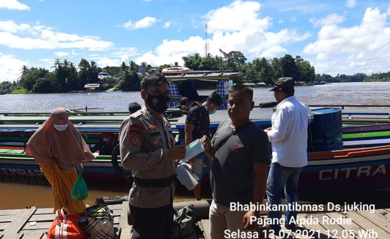 Disiplin Prokes untuk Warga di Sekitar Pelabuhan