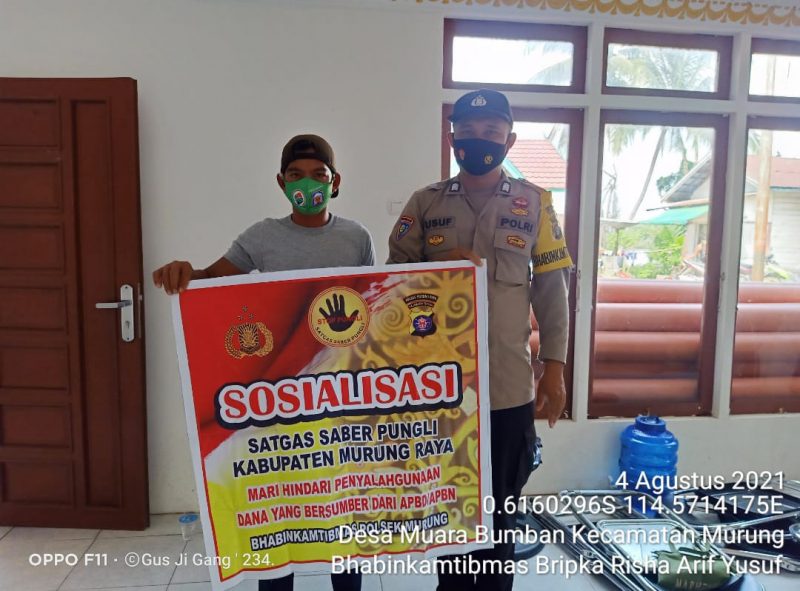 Bripka Grenville Stanley Sambang Warga untuk Ingatkan Prokes