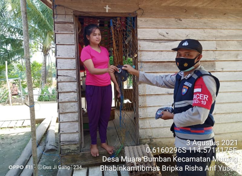 Kapolsek Murung Pimpin Tim Gabungan Sosialisasikan Prokes di Pasar Pelita Hilir