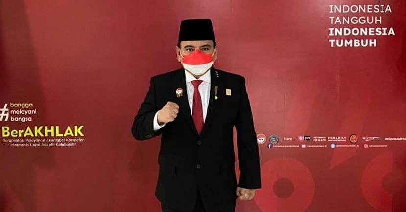 Peduli Korban Banjir, Kapolres Katingan Terjun Langsung Salurkan Bansos Kapolda Kalteng