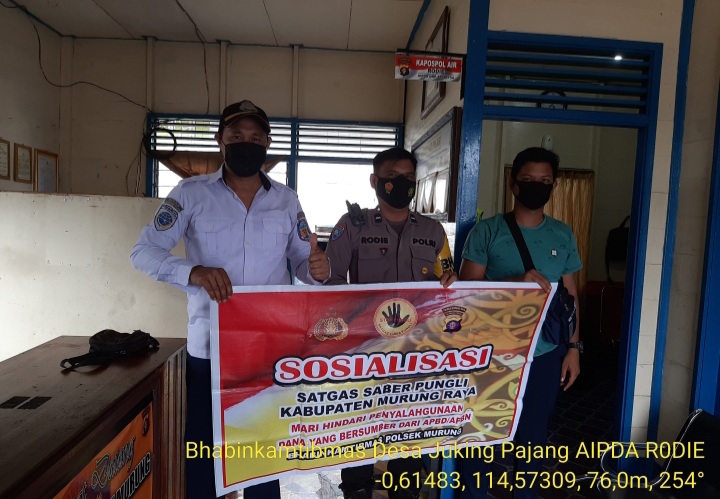 Berikan Imbauan Kamtibmas Sembari Membaca Buku