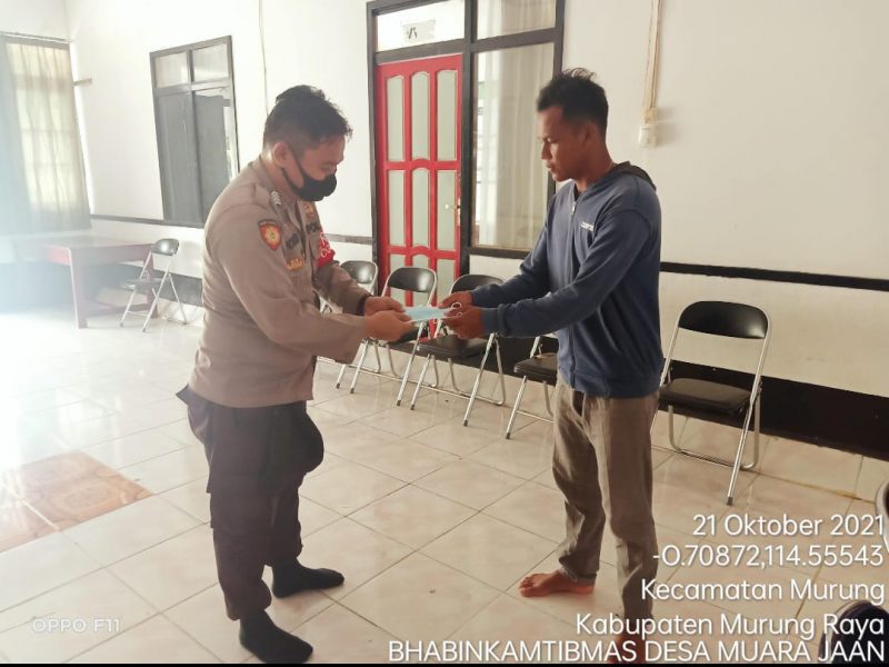 Bhabinkamtibmas Desa Penyang Ingatkan Warganya Tidak Membakar Lahan