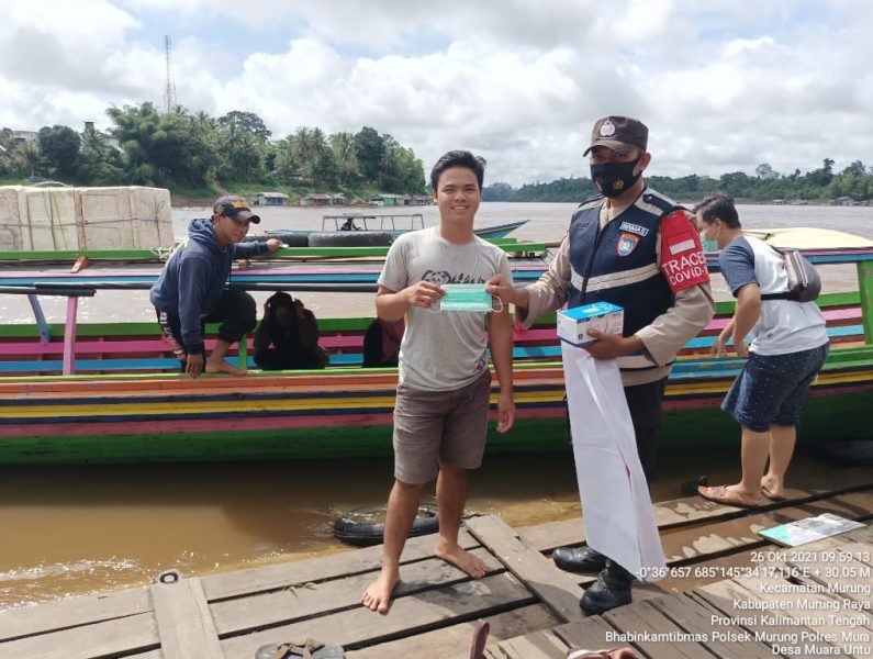 Bhabinkamtibmas Bahitom Bersama Personel TNI dan BPBD Berikan Sosialisasi Karhutla