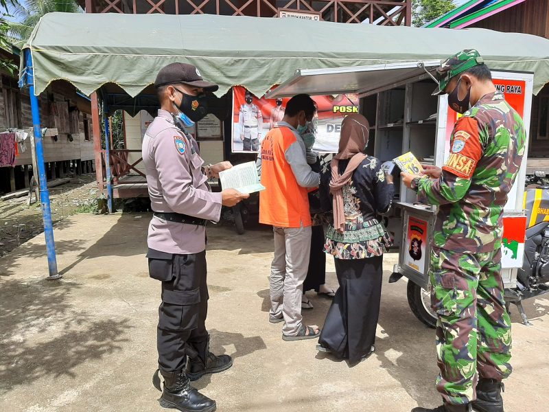 Polres Sukamara dan ALUMNI AKABRI 99 Gelar Vaksinasi Presisi dan Bakti Sosial