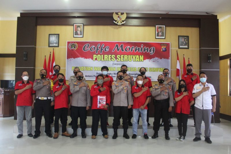 Pemkab Terima 20 Unit Alat Perekam Transaksi Layanan I-Tax dari Bank Kalteng