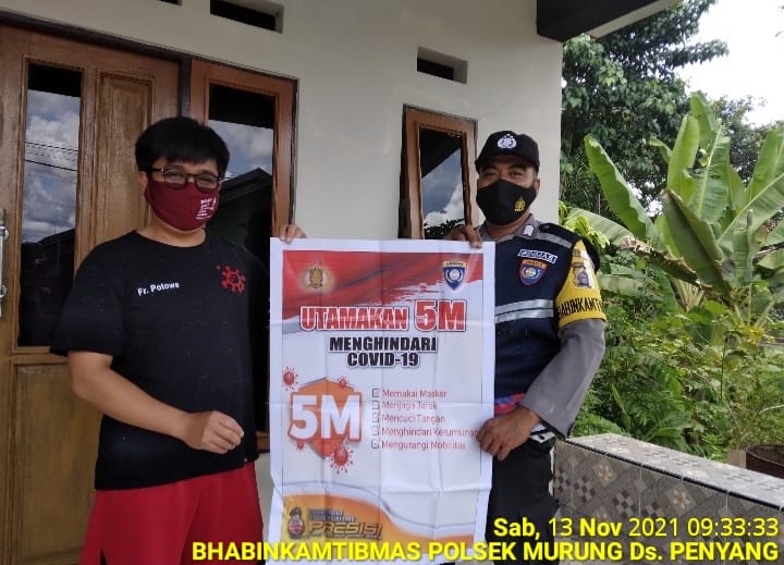 Sembari Dialog, Aipda Rodie Berikan Pemahaman Pentingnya Prokes