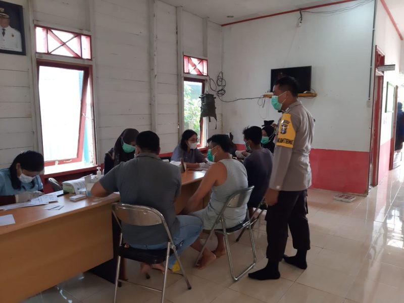 Mahasiswa Belajar dari Para Tahanan di Rutan Polres Seruyan