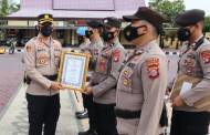 Kapolres Seruyan Berikan Reward untuk Empat Personel Berprestasi
