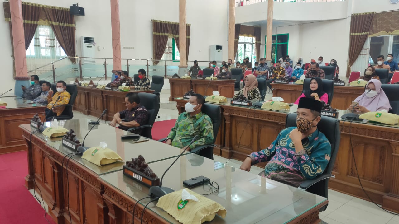 Mantan Ketua Dewan Resmi Diberhentikan