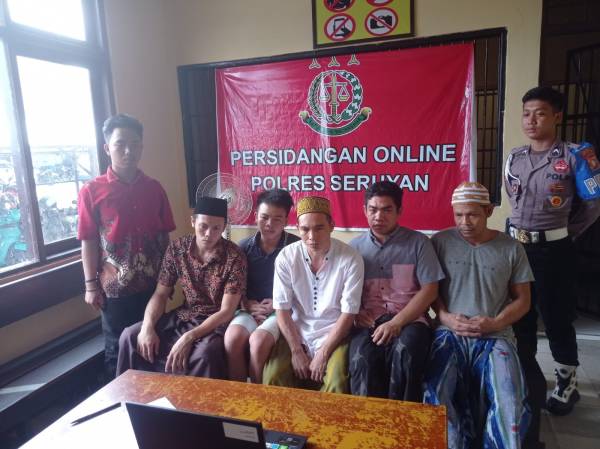 Propam Polres Seruyan Awasi Pelaksanaan Sidang Online Tahanan
