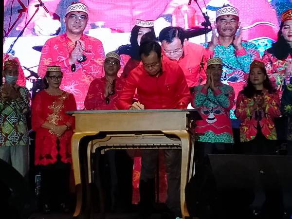 Jelang Tutup Tahun 2022, Bupati Katingan Resmikan Monumen Pahlawan Tjilik Riwut
